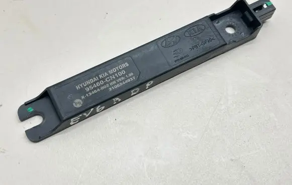 KIA EV6 Keyless system antenna 95460CN100 2106244937 X13464002