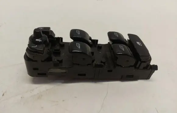 Volvo XC90 Quarter vent window switch 31433926