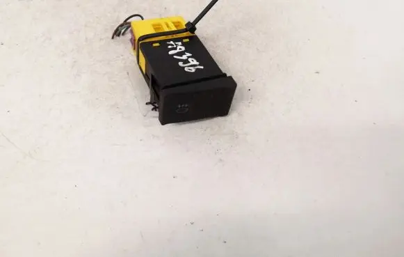 Fog light switch