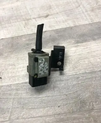KIA Sorento Turbo solenoid valve 351202A450 12V10T161