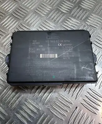 Jaguar XE Comfort/convenience module FK7219H440AD 1601194511 901088038