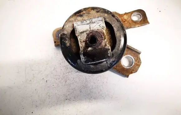 Volvo XC70 Engine mount bracket 6g926f012ed 6g92-6f012-ed