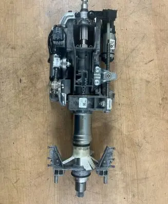 BMW 5 F10 F11 Steering wheel axle 6788155