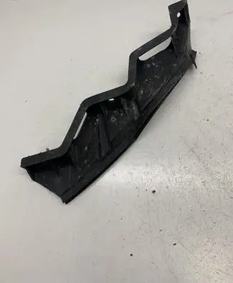 Volkswagen PASSAT B6 Front bumper mounting bracket 3C0807890