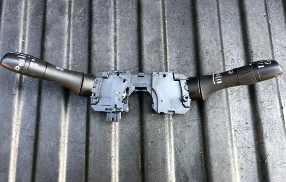 Infiniti FX Indicator stalk PA6GF30