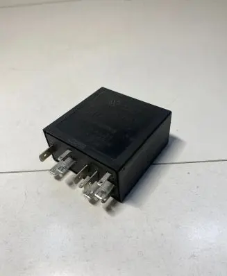 Seat Leon (1M) Window wiper relay 4B0955531A A230999 72WA401
