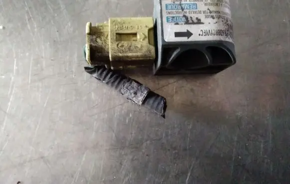 KIA Sorento Airbag deployment crash/impact sensor 959303E100 5WK43186
