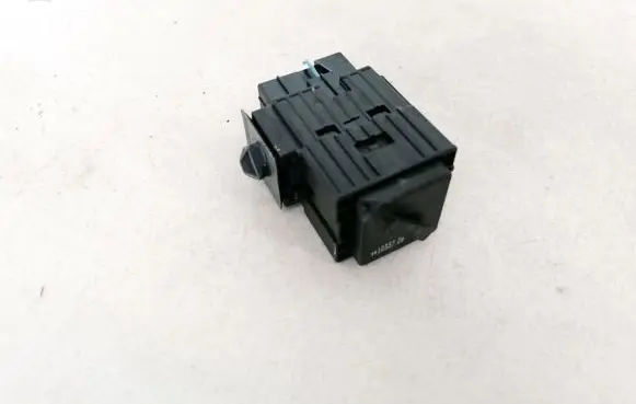 BMW 5 GT F07 Other relay 61366901469 v23136-j6-x48