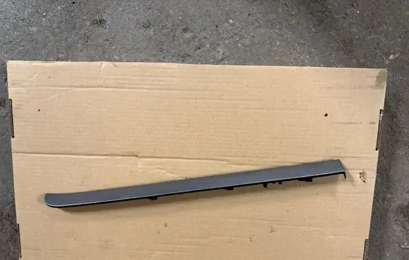 Volkswagen Touran II Dashboard glove box trim 1T1858415