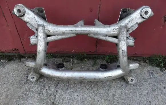 BMW 5 F10 F11 Rear axle beam 2284090