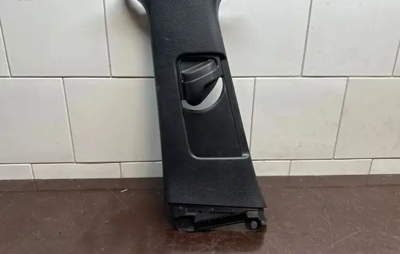 Toyota Prius (XW50) (B) pillar trim (top) 6242047100
