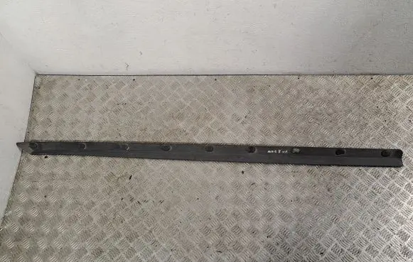 Toyota Auris 150 Sill 7585202081