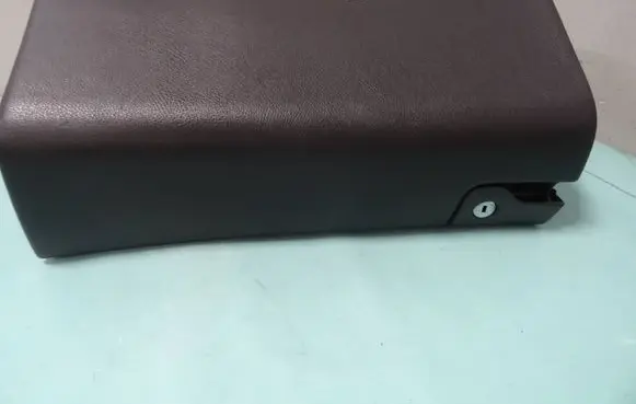 Mercedes-Benz C W203 Glove box A2036800991