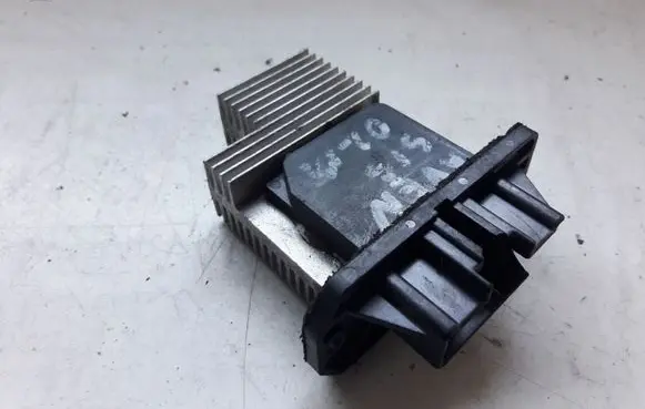 Toyota Avensis T220 Heater blower fan relay 