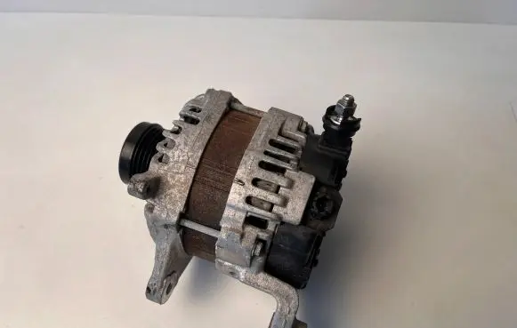 Subaru Forester SJ Generator/alternator 7215 23700AA921 A5TV0081A