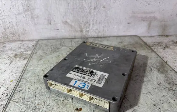 Toyota Yaris Engine control unit/module 8966152102 2110007222