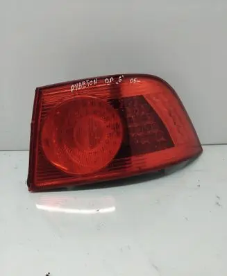 Volkswagen Phaeton Rear/tail lights 333122R