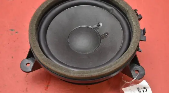 Volvo V60 Subwoofer speaker 30657445
