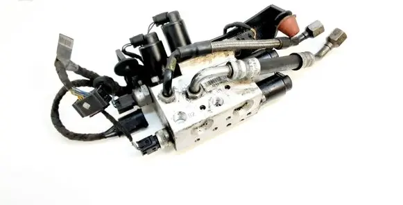 BMW 7 E65 E66 Air suspension compressor 6758704
