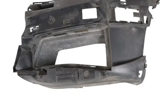 BMW 6 G32 Gran Turismo Front bumper mounting bracket 51118069713 8069713