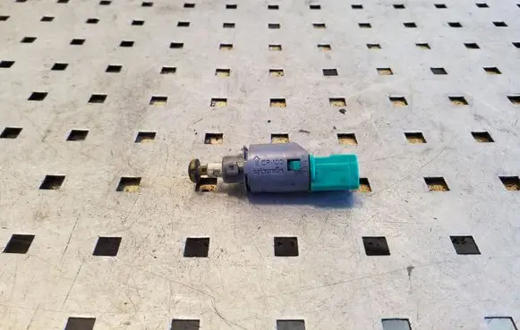Clutch pedal sensor