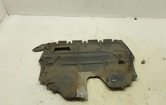 Audi A1 Engine splash shield/under tray 6R0825235A