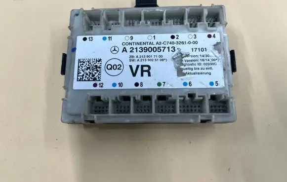 Mercedes-Benz E W213 Door control unit/module A2139005713 A2139017100