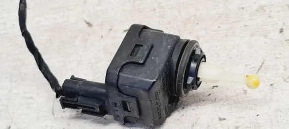 Mitsubishi Space Star Headlight level adjustment motor 007878
