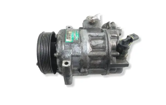Volkswagen Touran I Air conditioning (A/C) compressor (pump) 1K0820803G