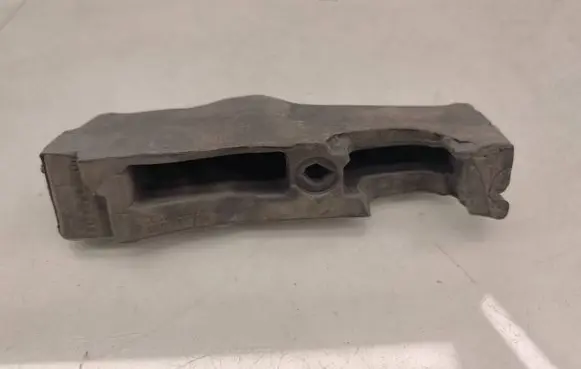 Audi A6 C7 Other engine bay part 4G0823722