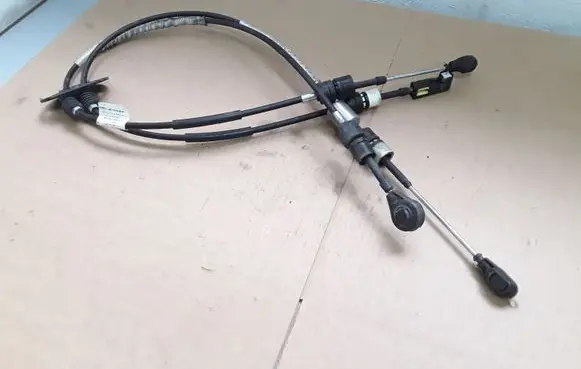 Land Rover Freelander 2 - LR2 Gear shift cable linkage 613564CECDA