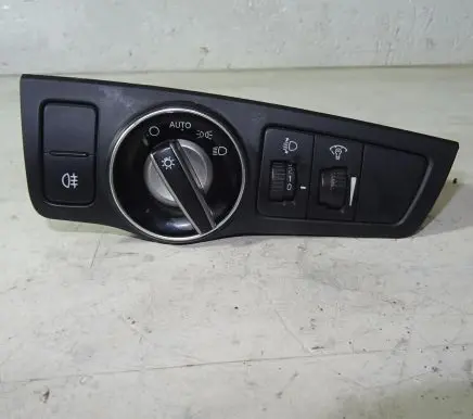 Hyundai i40 Other switches/knobs/shifts 93300-3Z350