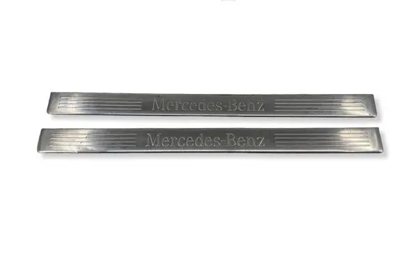 Mercedes-Benz E W212 Front sill trim cover 2126860936