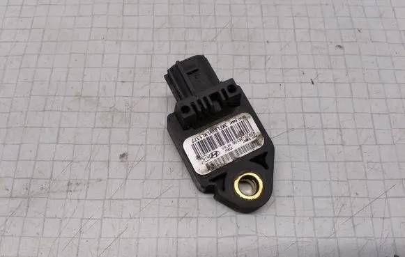 Hyundai Sonata Airbag deployment crash/impact sensor 959203K100