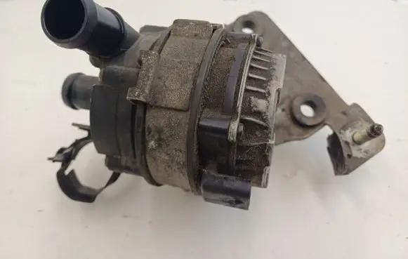 Maserati Quattroporte Electric auxiliary coolant/water pump 670005347