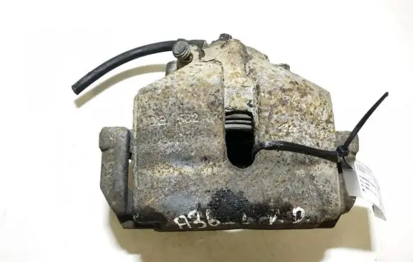 Volkswagen Golf Plus Front brake caliper