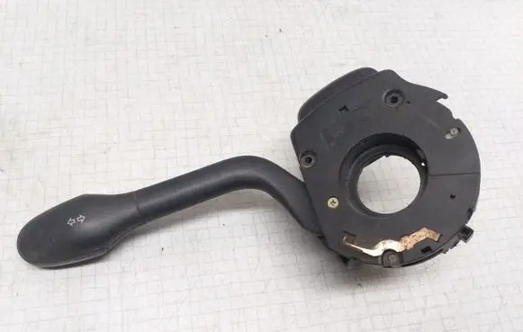 Volkswagen Golf III Indicator stalk DOTSAEQB91