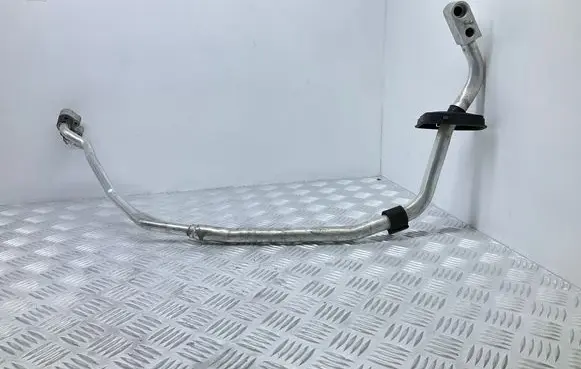 Audi A4 S4 B9 Air conditioning (A/C) pipe/hose 8W0816738Q