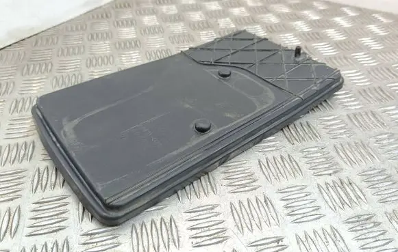 Battery tray