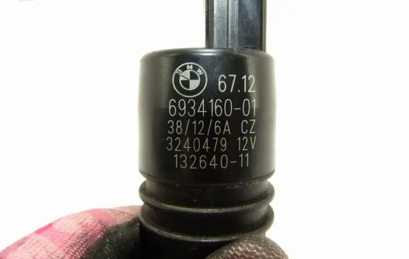 BMW 5 F10 F11 Windscreen/windshield washer pump 693416001