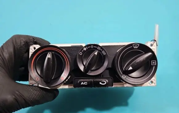 Seat Toledo II (1M) Climate control/heater control trim 1M0820045A IMPRK1371954