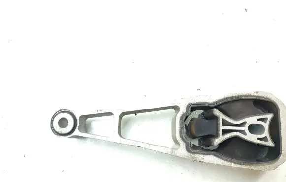 Land Rover Discovery Sport Engine mount bracket K8D26P082AB