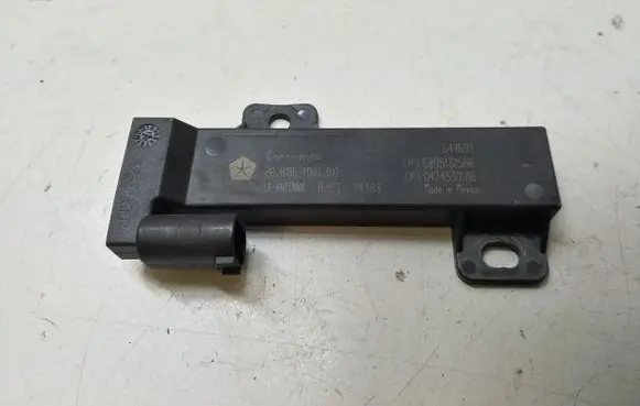 Chrysler Pacifica Aerial antenna amplifier 68051315AB