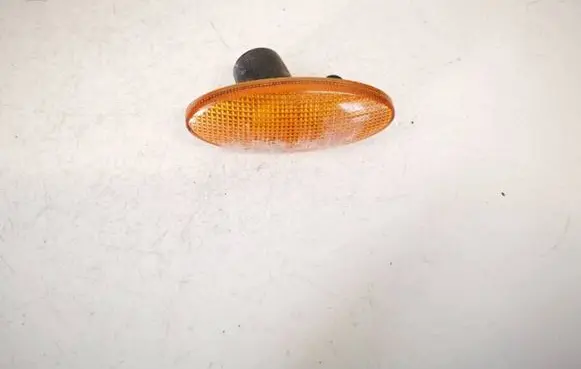 Opel Vectra B Front fender indicator light 90504212
