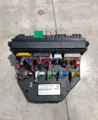 Mercedes-Benz C W204 Fuse box set A2045450369