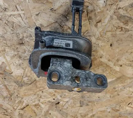 Volkswagen Polo VI Engine mount bracket 2Q0199262AT 03052018
