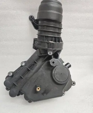 Volvo XC60 Oil filter mounting bracket 30757730