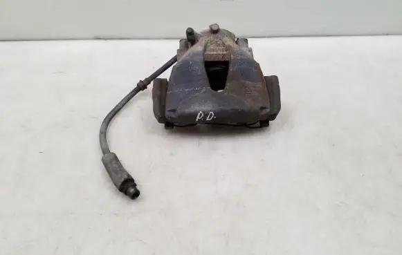Opel Zafira B Front brake caliper