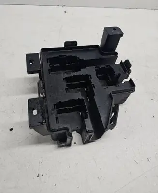 Hyundai Santa Fe Fuse box cover 919502B150