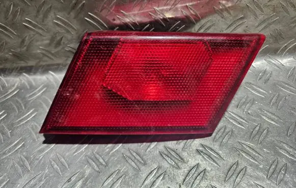 Mitsubishi Lancer Tailgate rear/tail lights 1149209L 1149209